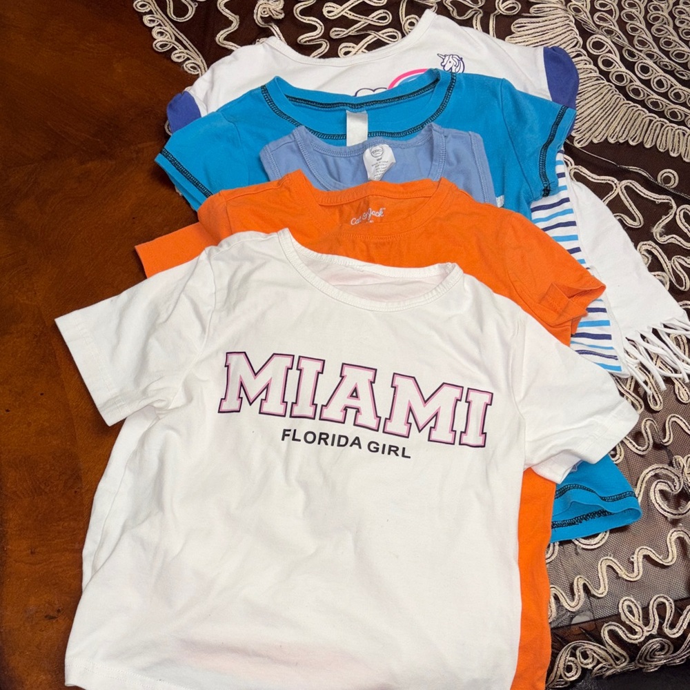A Bundle of Kids T-Shirts - Picture 1 of 7